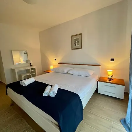 Апартаменты Frina I, Island Hvar